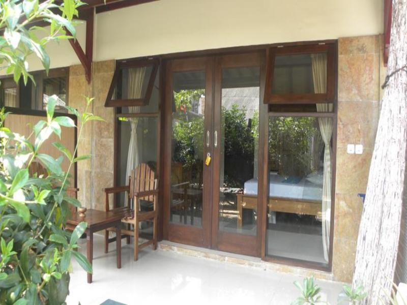 Malino Homestay Gili Trawangan Exterior photo