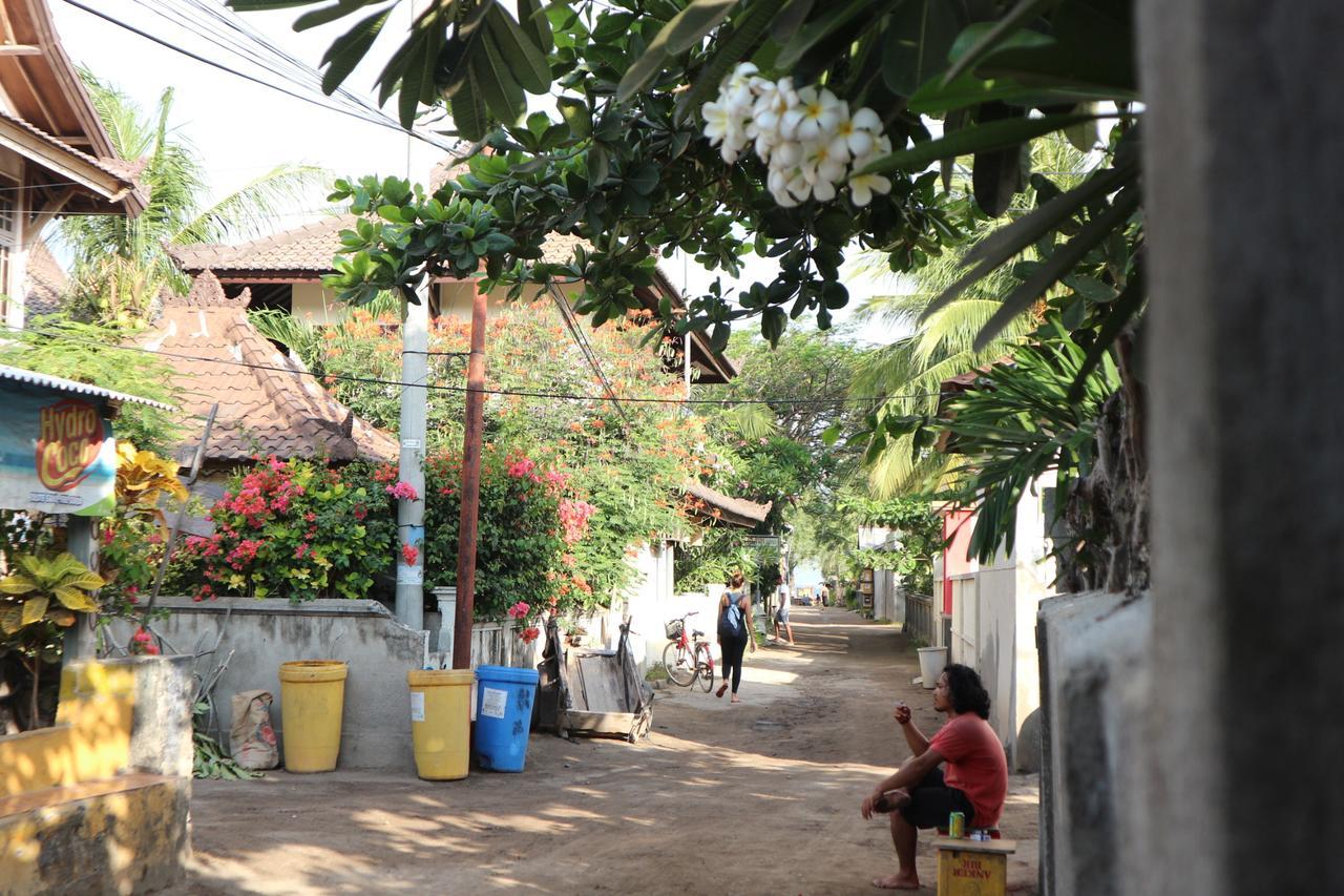 Malino Homestay Gili Trawangan Exterior photo